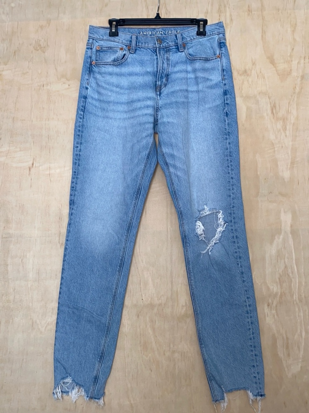 American Eagle Outfitters Light Blue Skinny Jeans with Distressed size 10 x-long